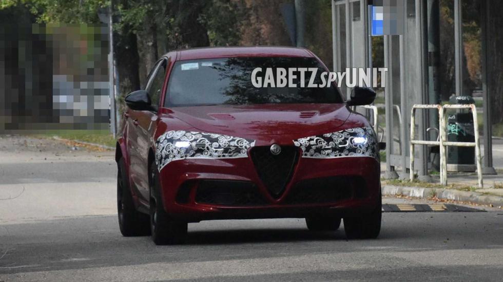 Στο δρόμο η ανανεωμένη Alfa Romeo Stelvio Quadrifoglio